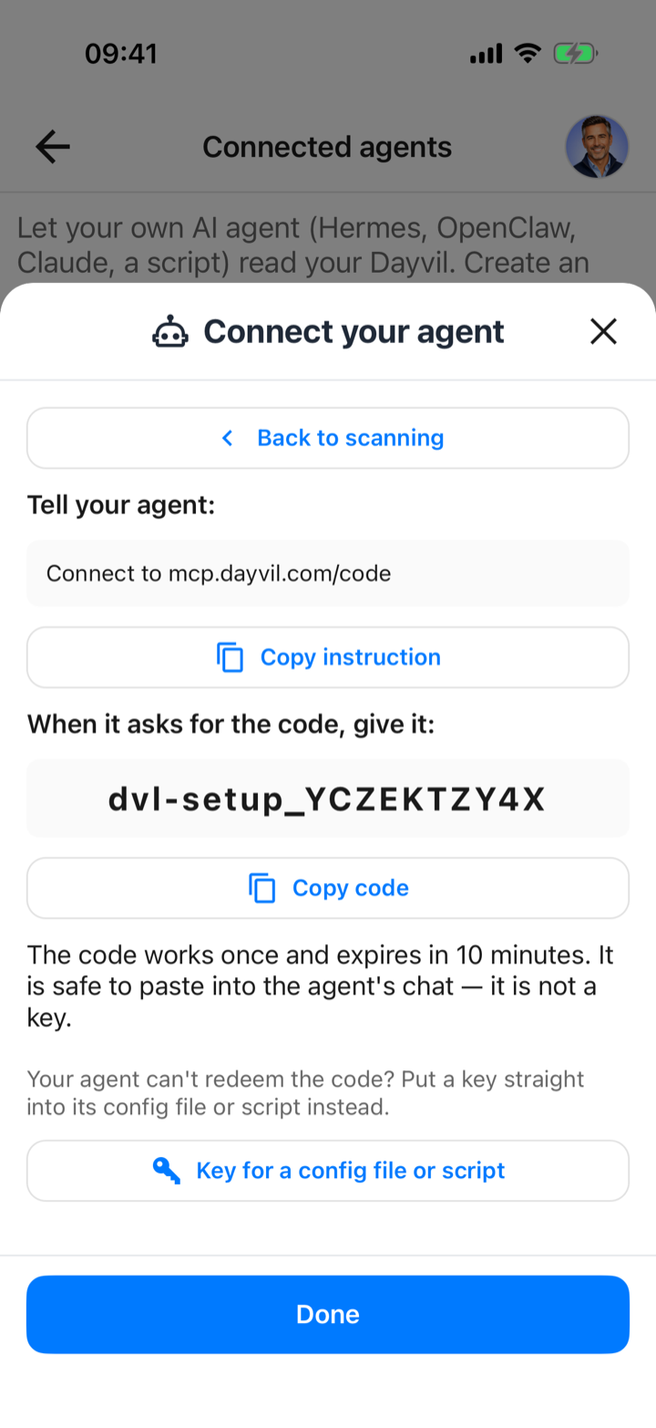 The same sheet after Can't scan it?: the instruction Connect to mcp.dayvil.com/code, a single-use setup code, Copy code and a Key for a config file or script button